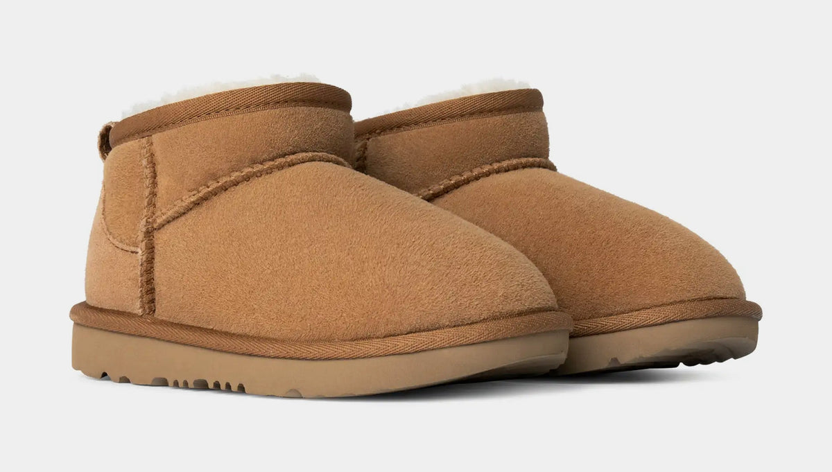 Classic Ultra Mini Grade School Boots (Chestnut)