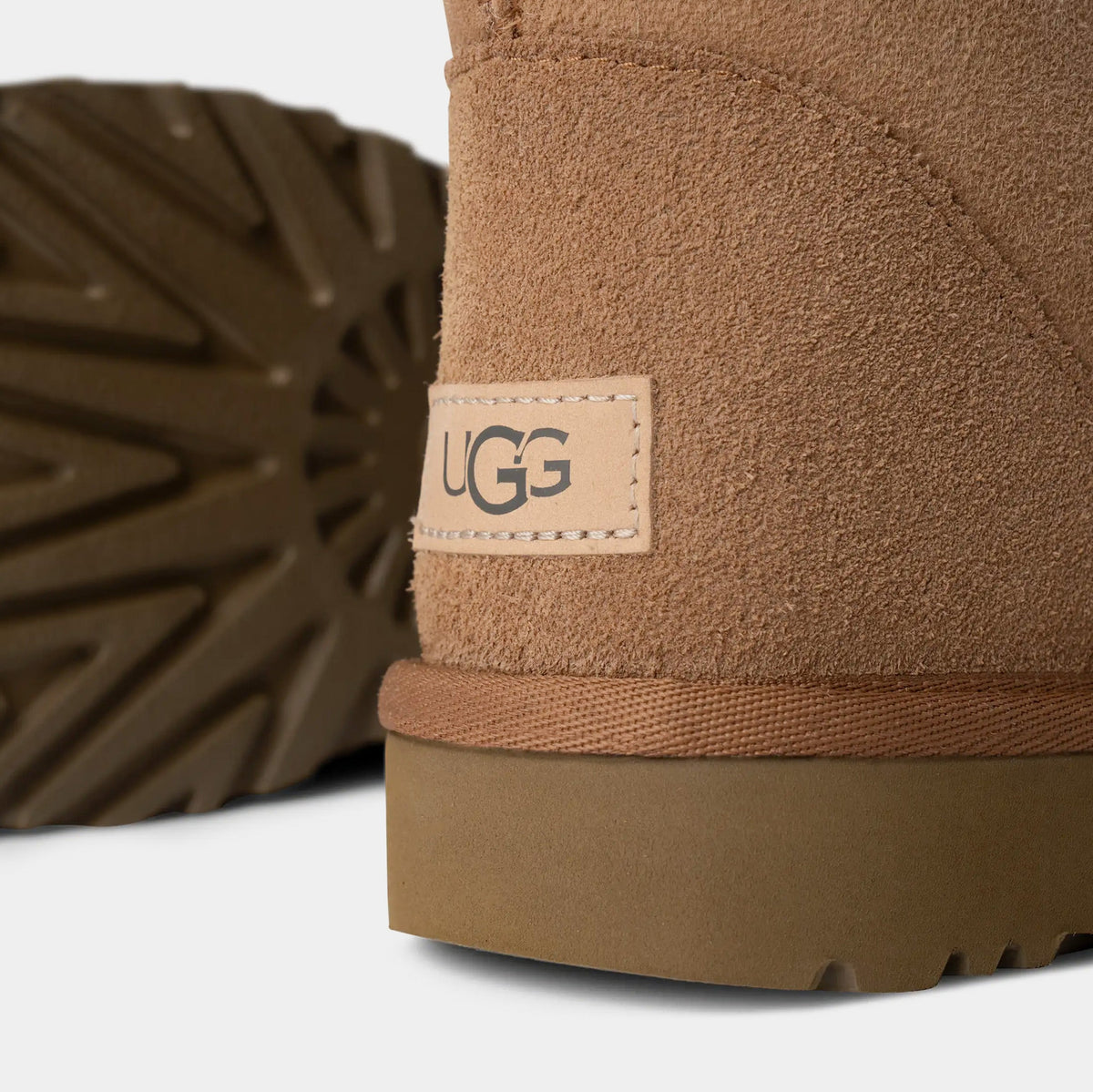 Classic Tall II Womens Boots (Chestnut)