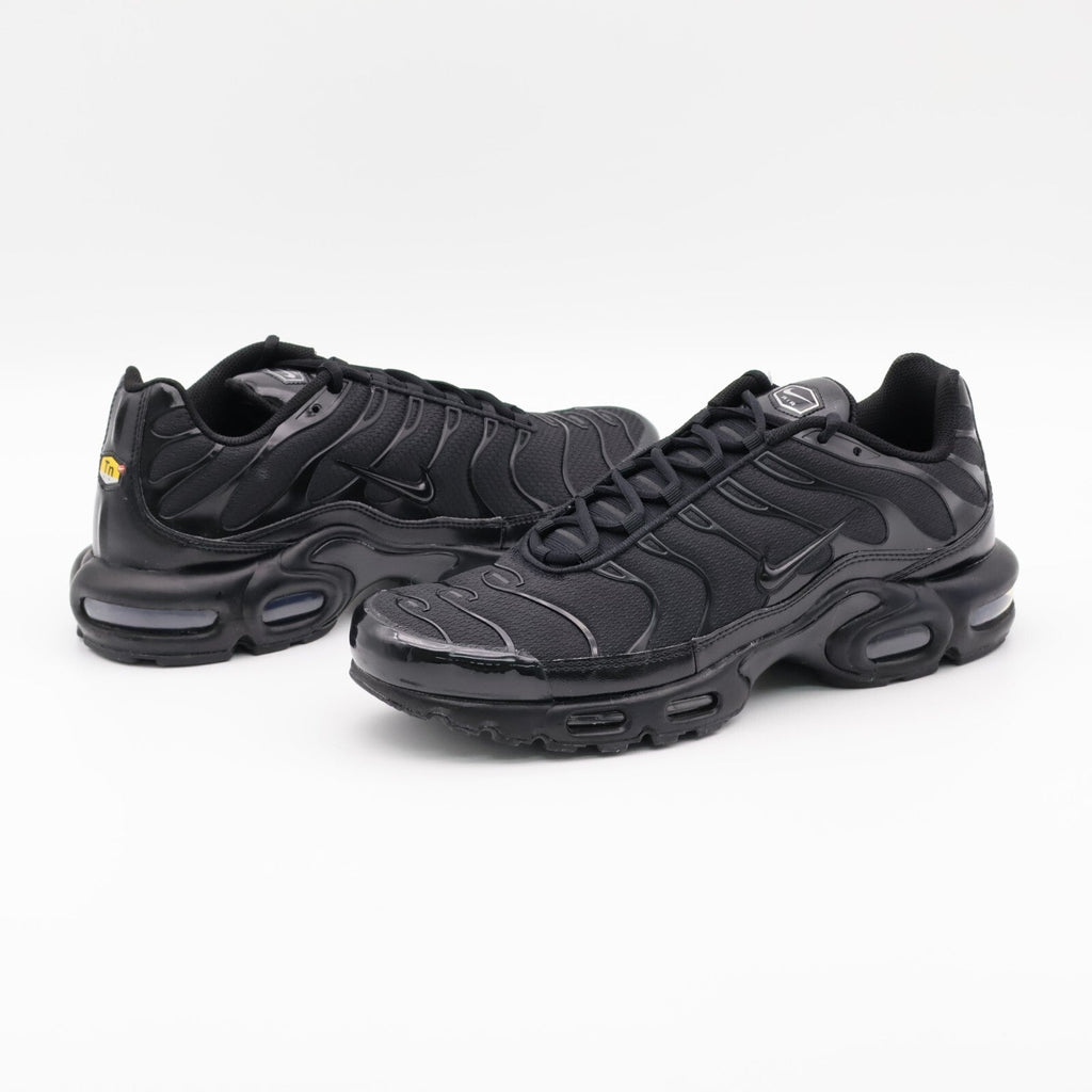 604133-050 Nike Air Max Plus Triple Black (Men's)