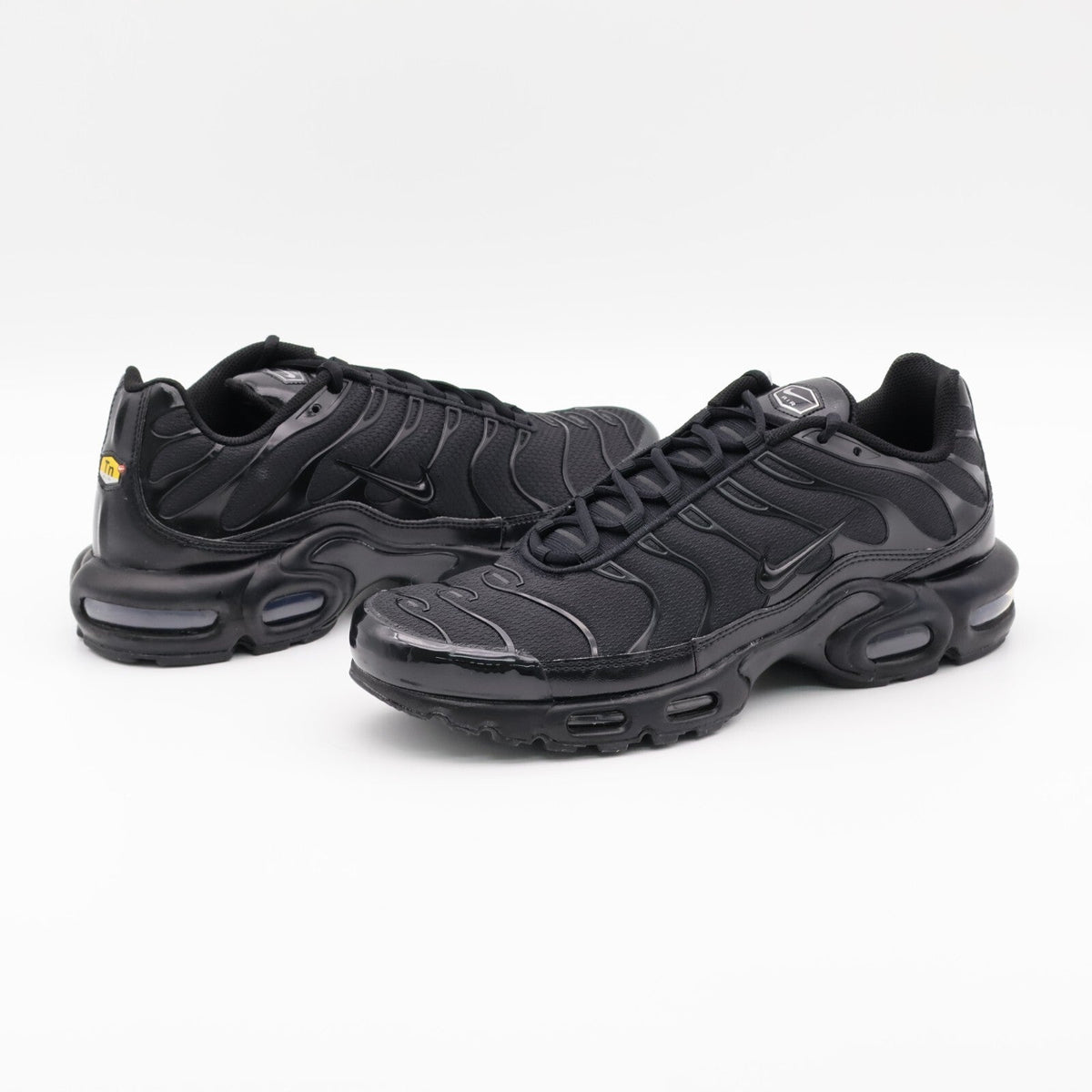 604133-050 Nike Air Max Plus Triple Black (Men's)