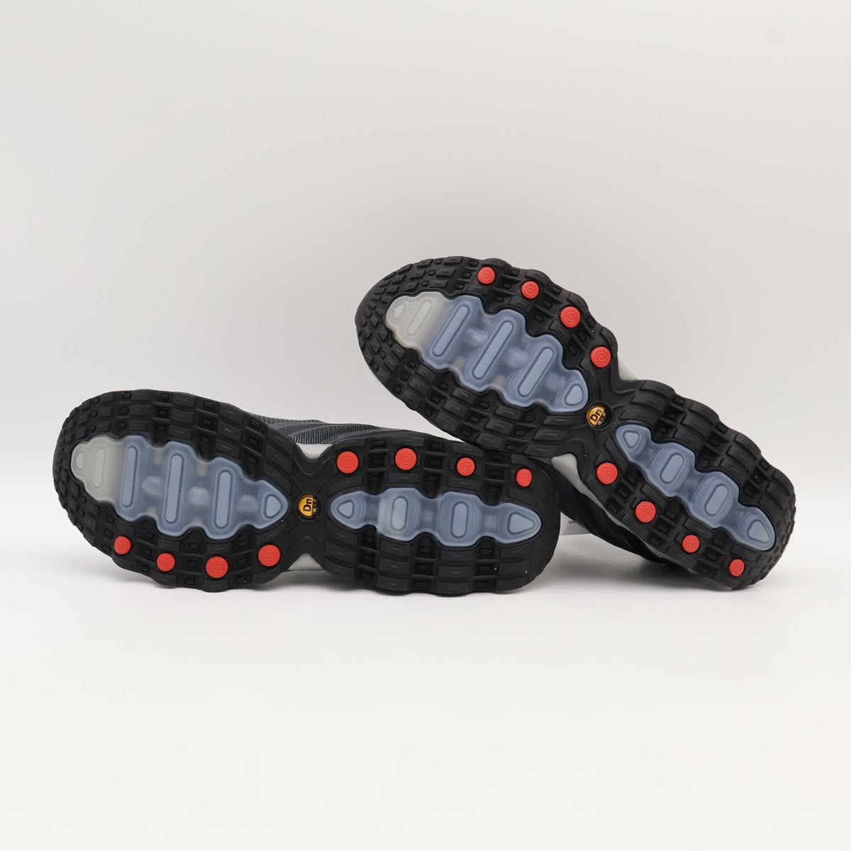 IH2140-001 PSG Ã Nike Air Max DN8 Black White (Men's)