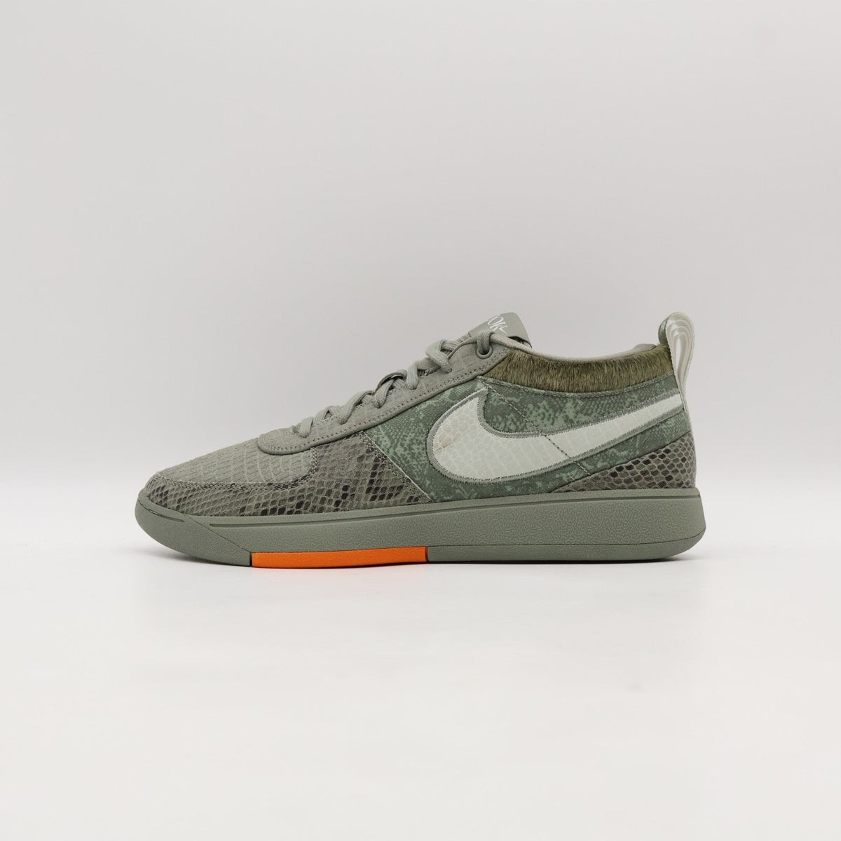 HF6235-002 Nike Book 1 PRM Hike (Men's)