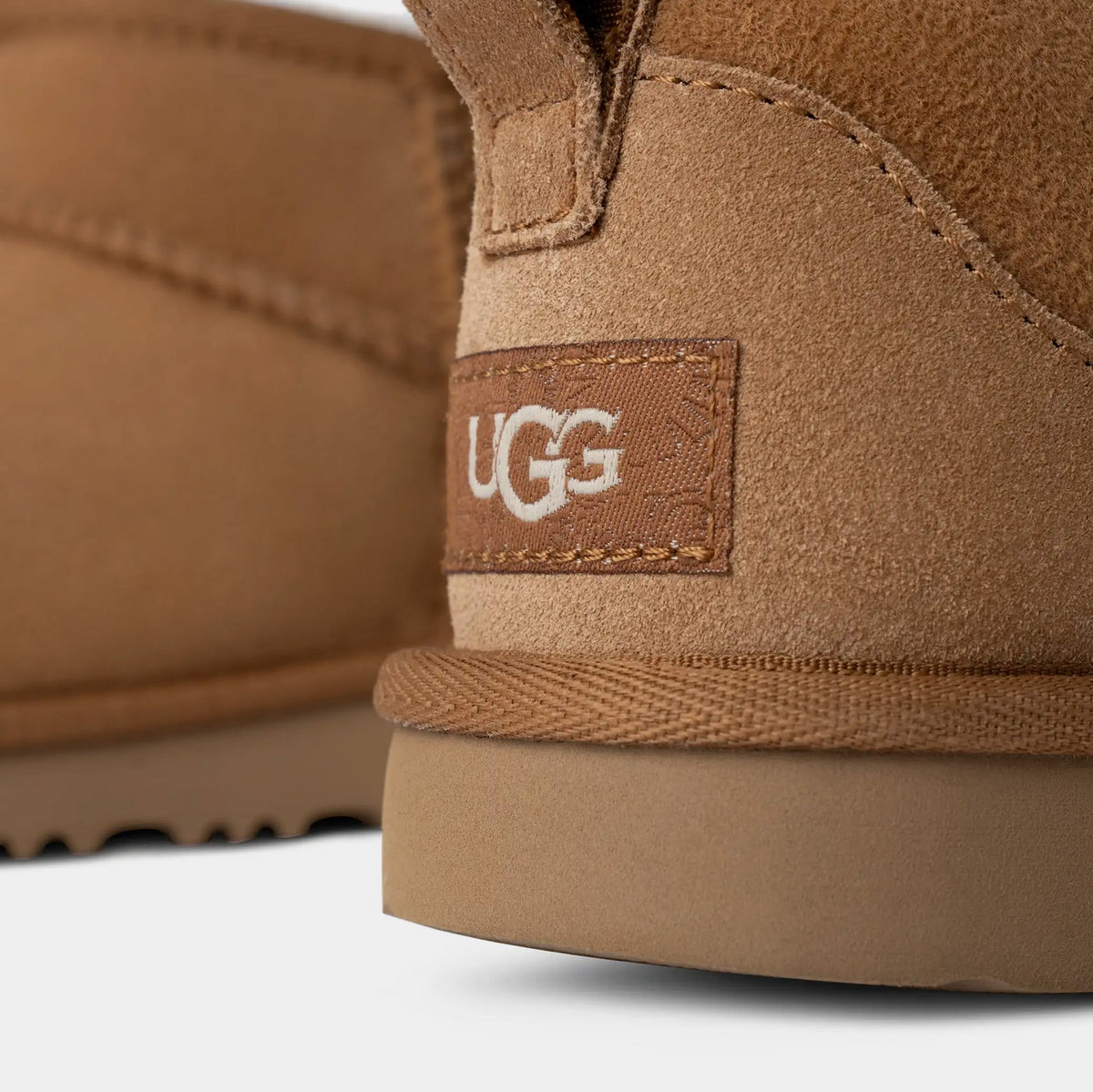 Classic Ultra Mini Grade School Boots (Chestnut)