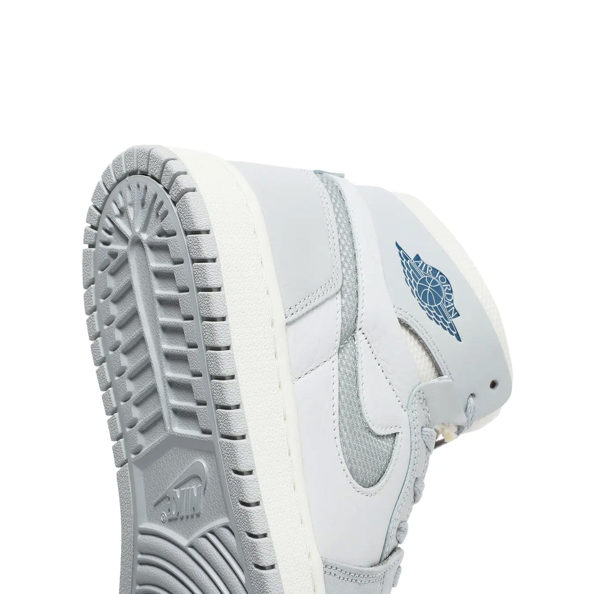 Air Jordan 1 Zoom CMFT 'Photon Dust'