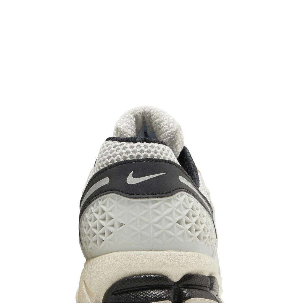 Nike Zoom Vomero 5 'Supersonic Light Bone Black' (2023)