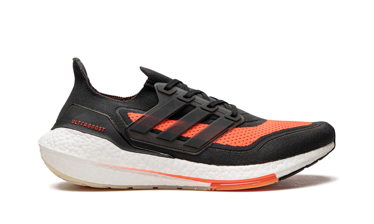 Ultraboost 21 "Carbon Solar Red" FZ2559