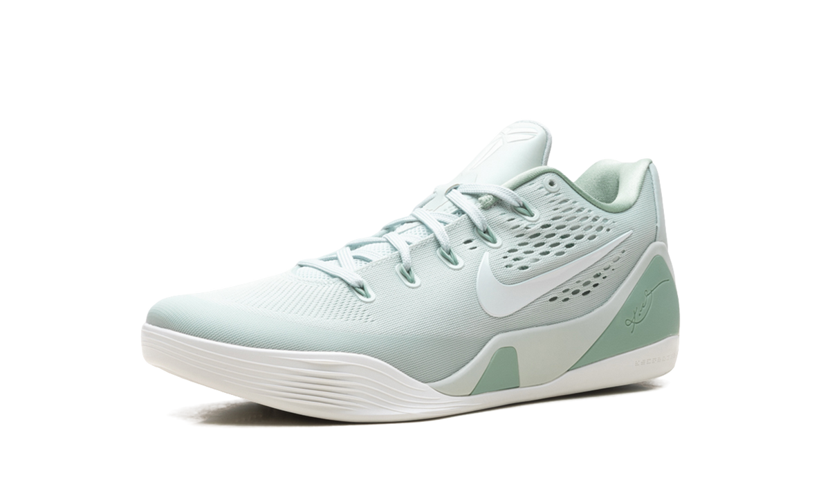 Kobe 9 EM Low Protro "Light Silver Steam" IH1401 003